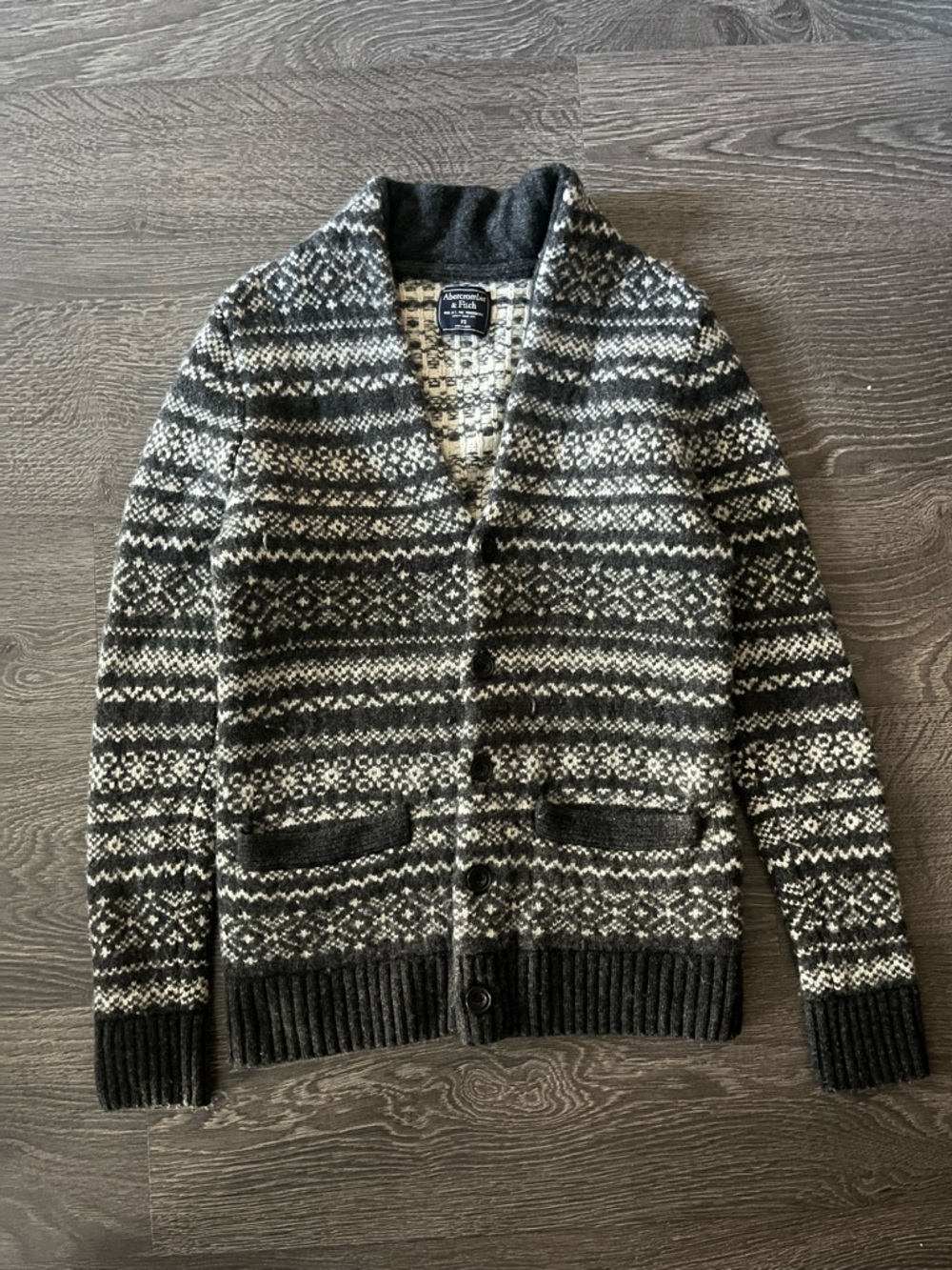 Abercrombie and Fitch Men's Black & White Cardigan Sweater. Fits Women’s XS-S